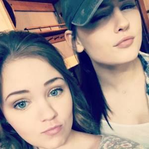 Meet your Posher, Alanis